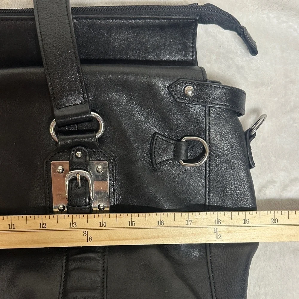 Wilsons Leather Black Messenger Bag